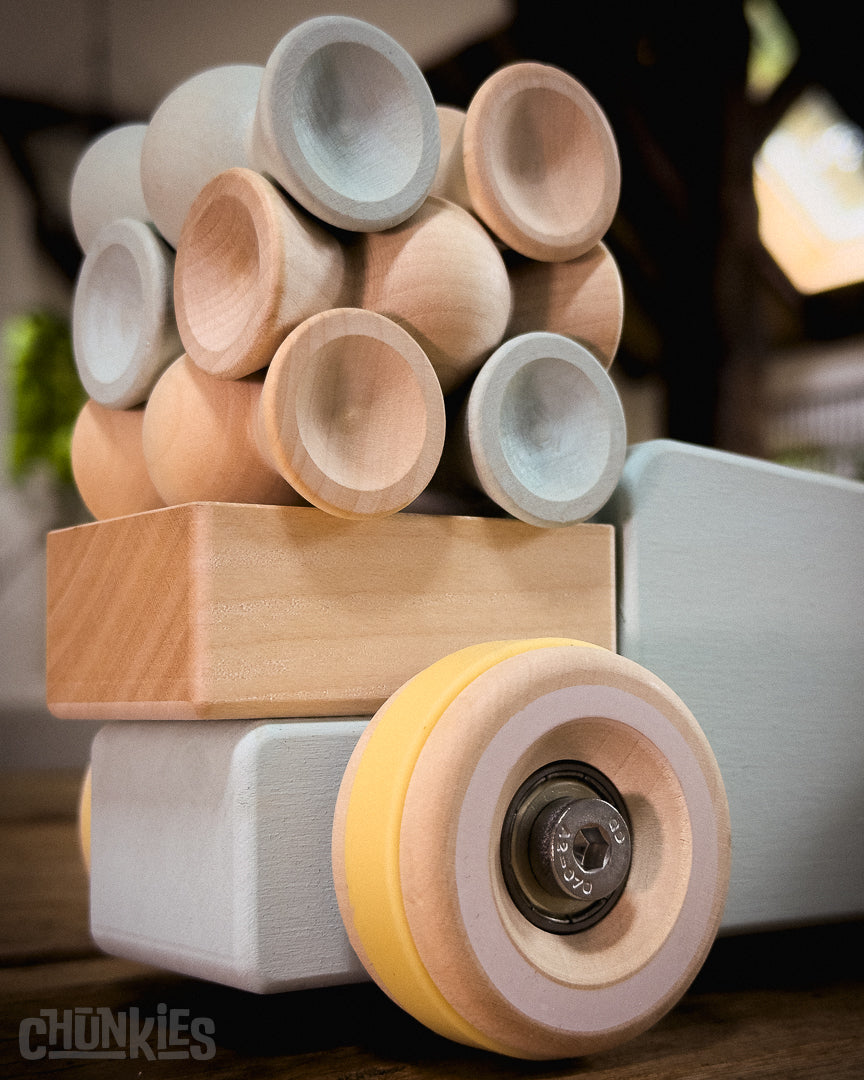 Chill Pepper Chunkies No. 02 – Wooden Pick-Up Truck "The Workhorse"