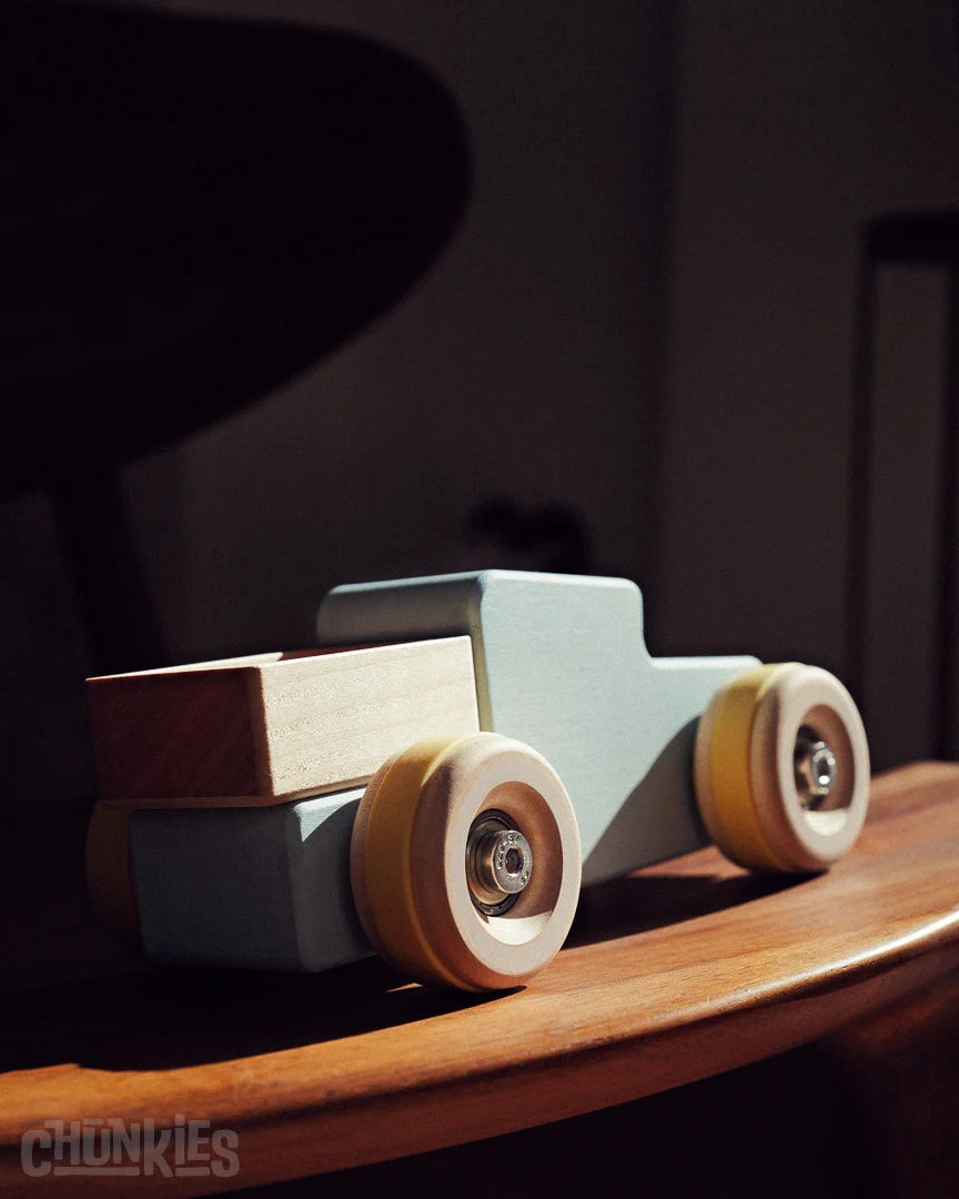 Chill Pepper Chunkies No. 02 – Wooden Pick-Up Truck "The Workhorse"